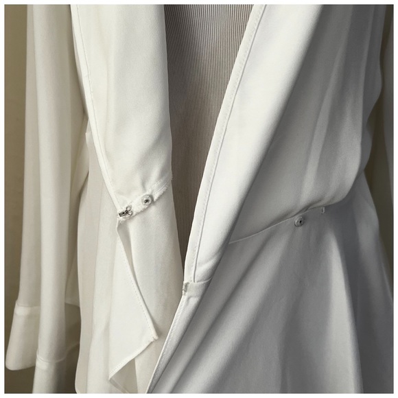 BCBGMaxAzria Wrap Top in Optic White womens size small - Picture 3 of 6